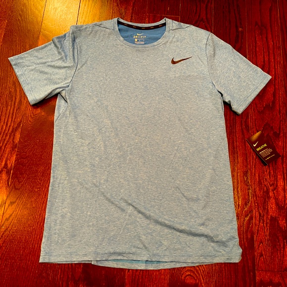 (New with tag) Nike DriFit Workout - Running Extra Light Shirt - Picture 2 of 9